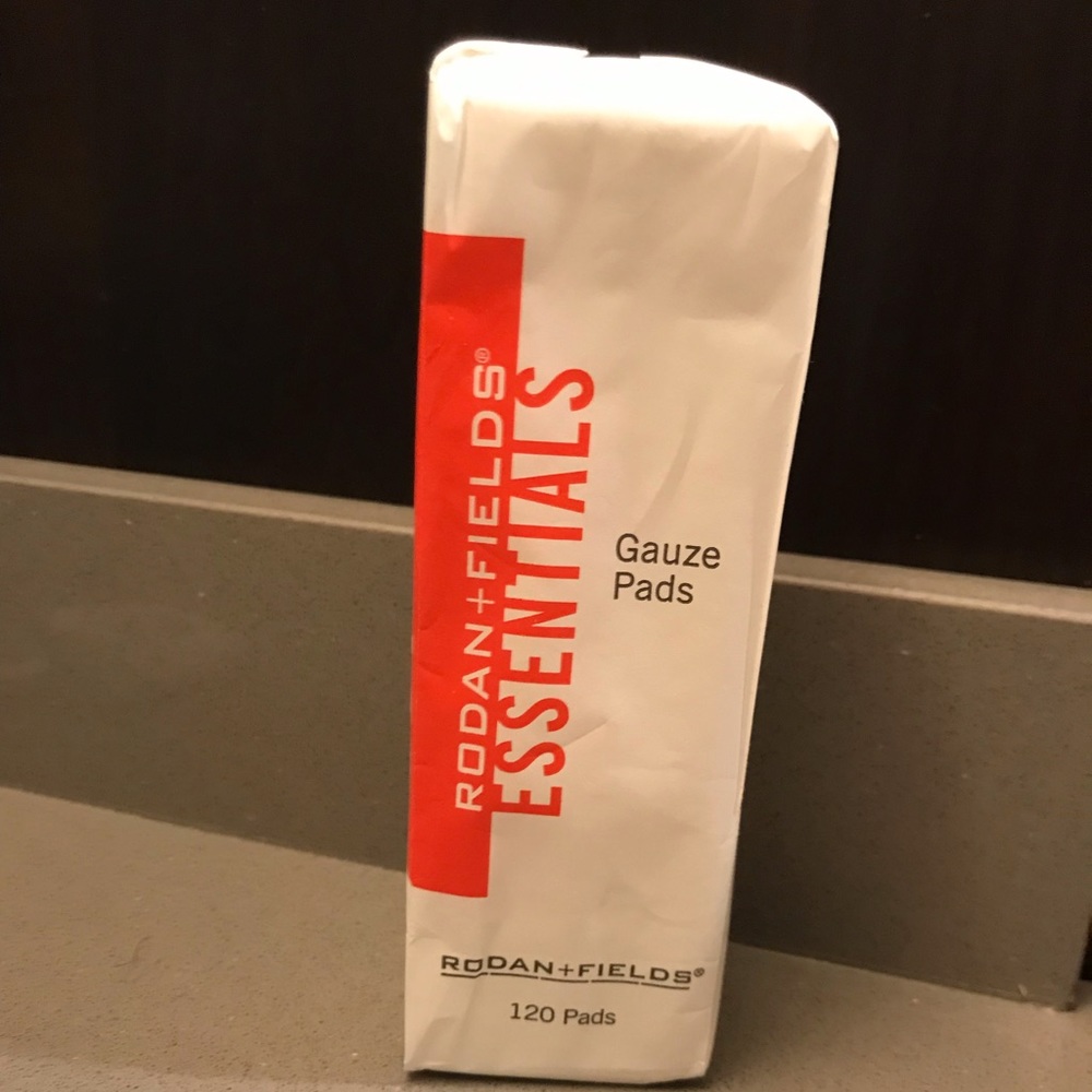 Rodan & Fields Gauze pads